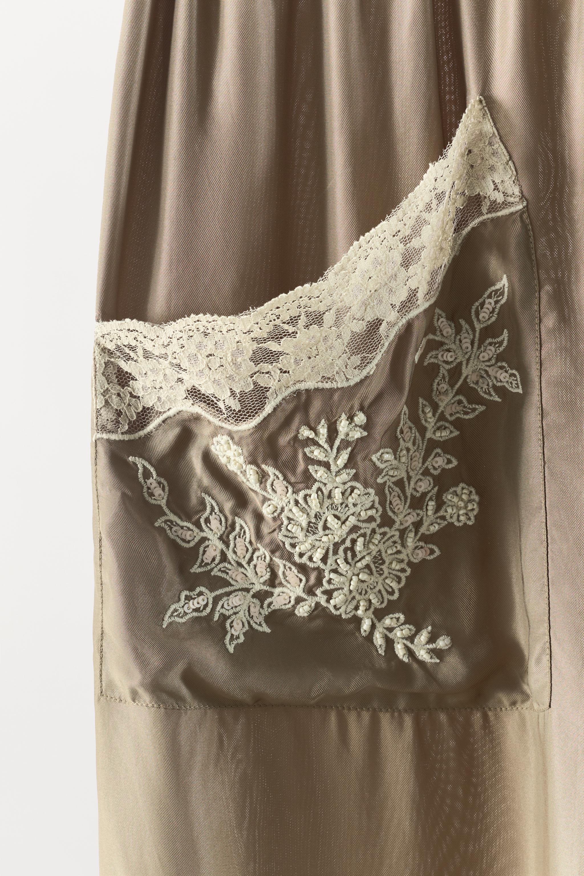 PANTALON LINGERIE BRODÉ EN DENTELLE